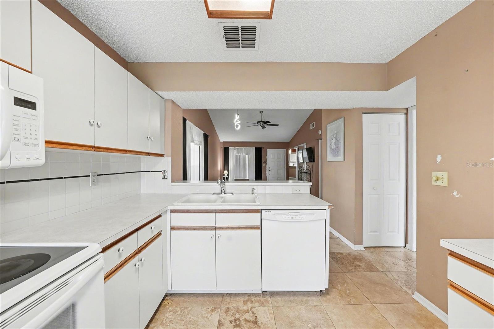 7816 HARDWICK DR #1011 — photo 13