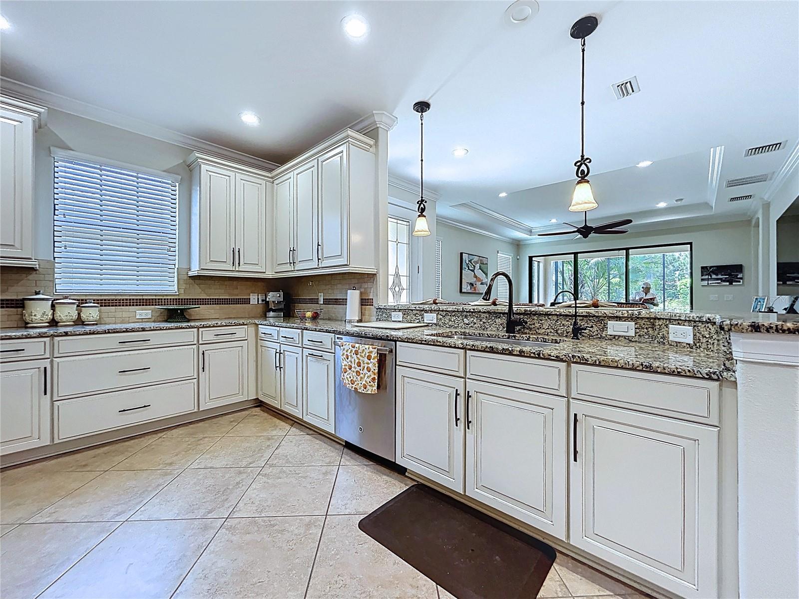 5102 SAVONA RUN — photo 13