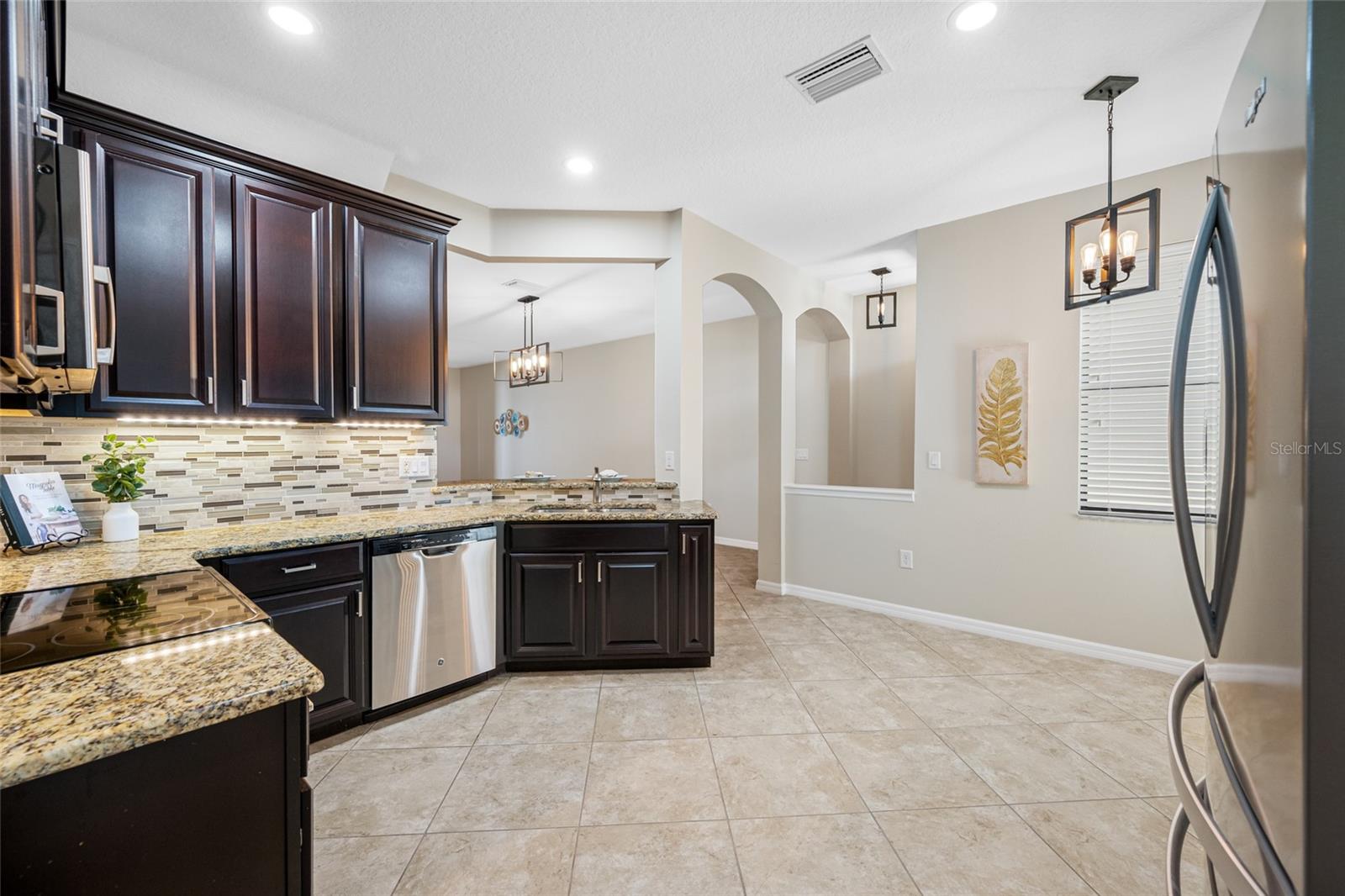 2527 SILVERBACK CT — photo 23