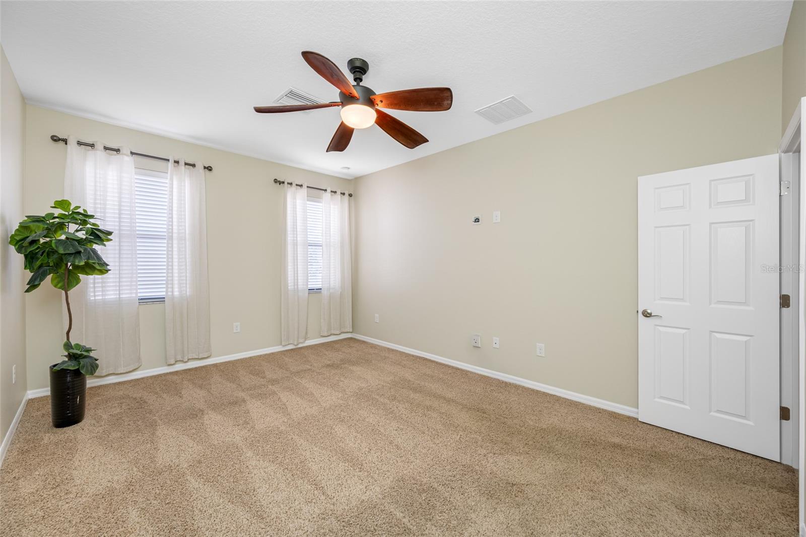 2527 SILVERBACK CT — photo 28