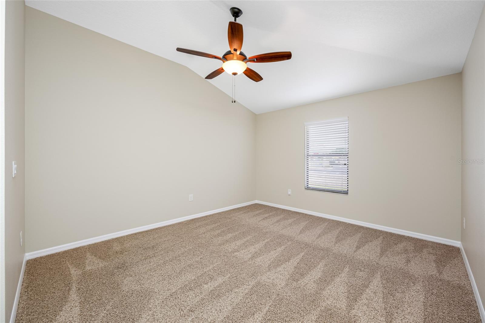 2527 SILVERBACK CT — photo 41