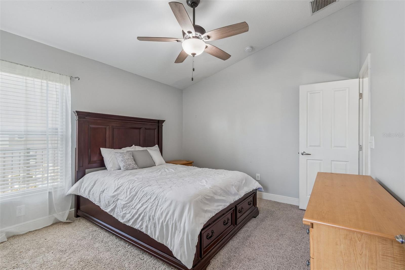 2336 NESSLEWOOD DR — photo 40