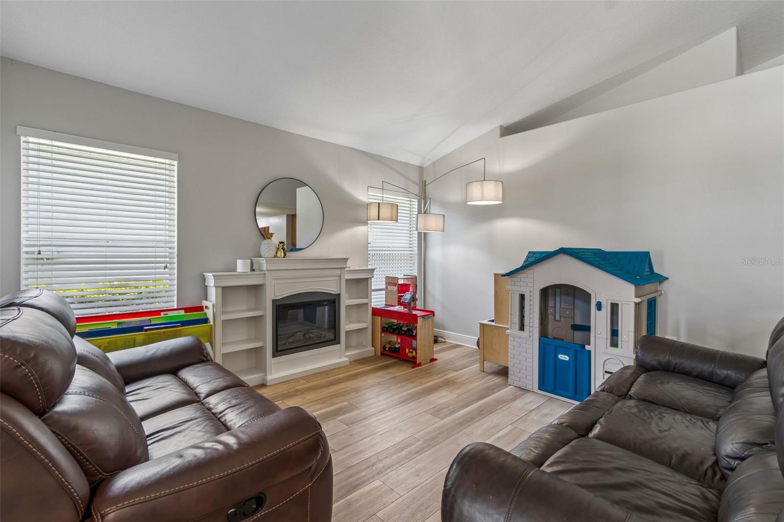2336 NESSLEWOOD DR — photo 10