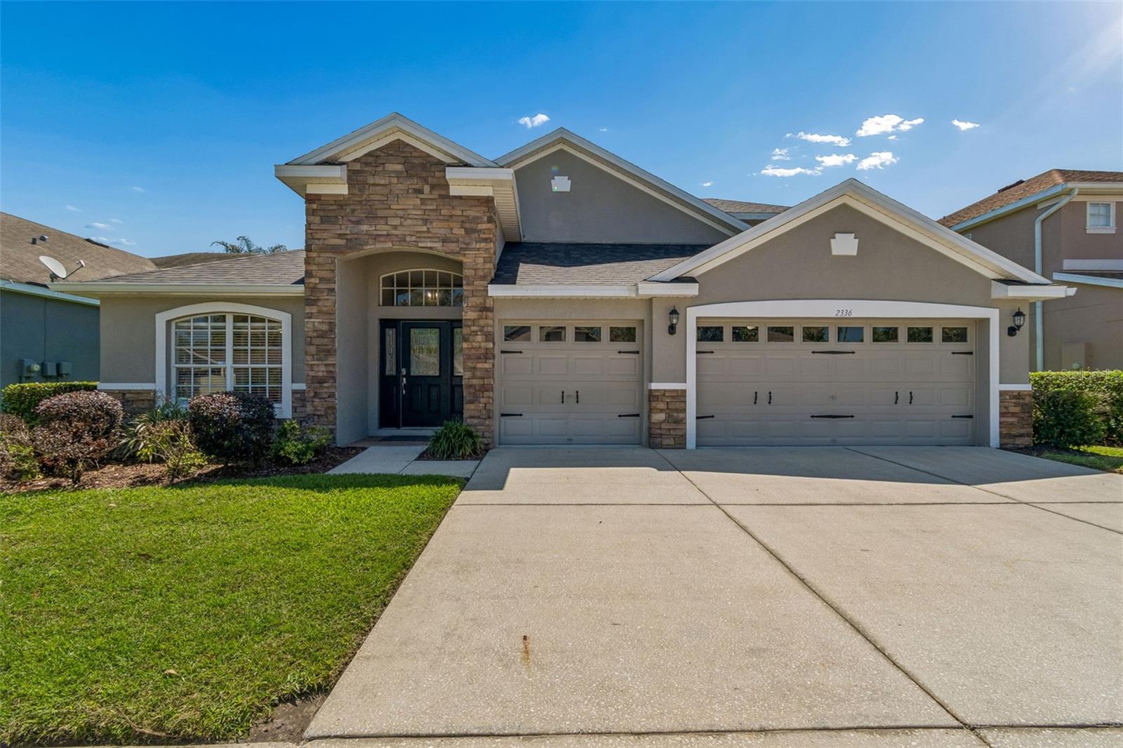 2336 NESSLEWOOD DR — photo 2