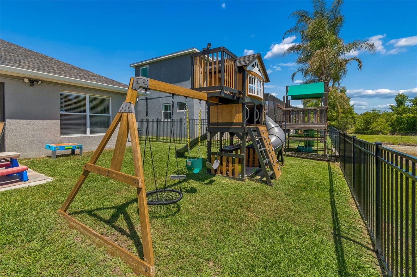 2336 NESSLEWOOD DR — photo 70