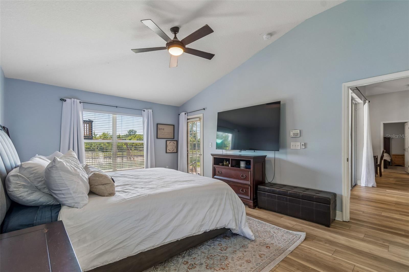 2336 NESSLEWOOD DR — photo 33
