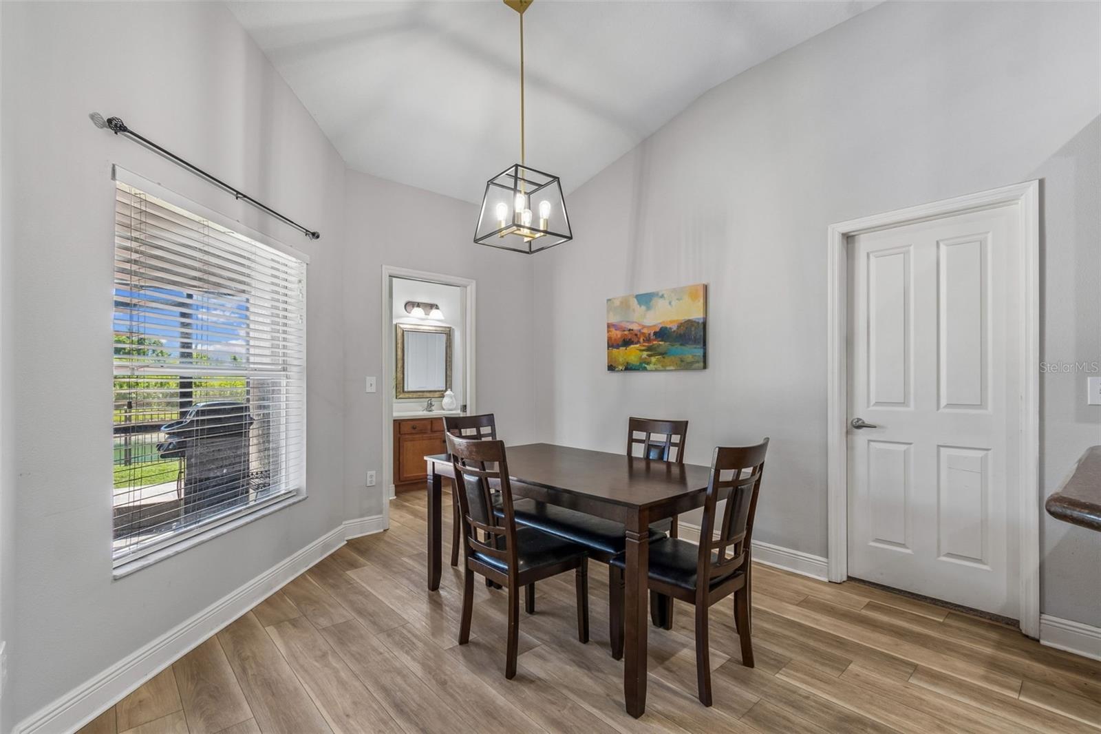 2336 NESSLEWOOD DR — photo 27