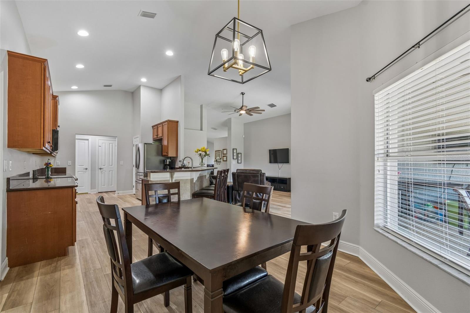 2336 NESSLEWOOD DR — photo 29