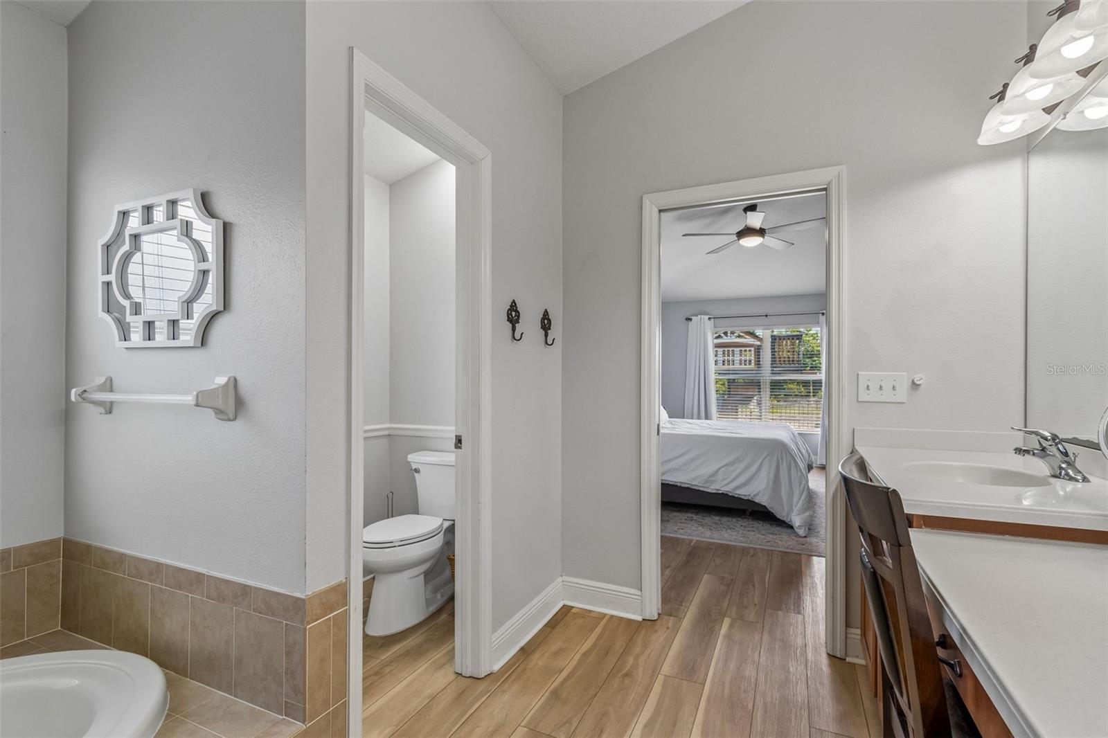 2336 NESSLEWOOD DR — photo 37