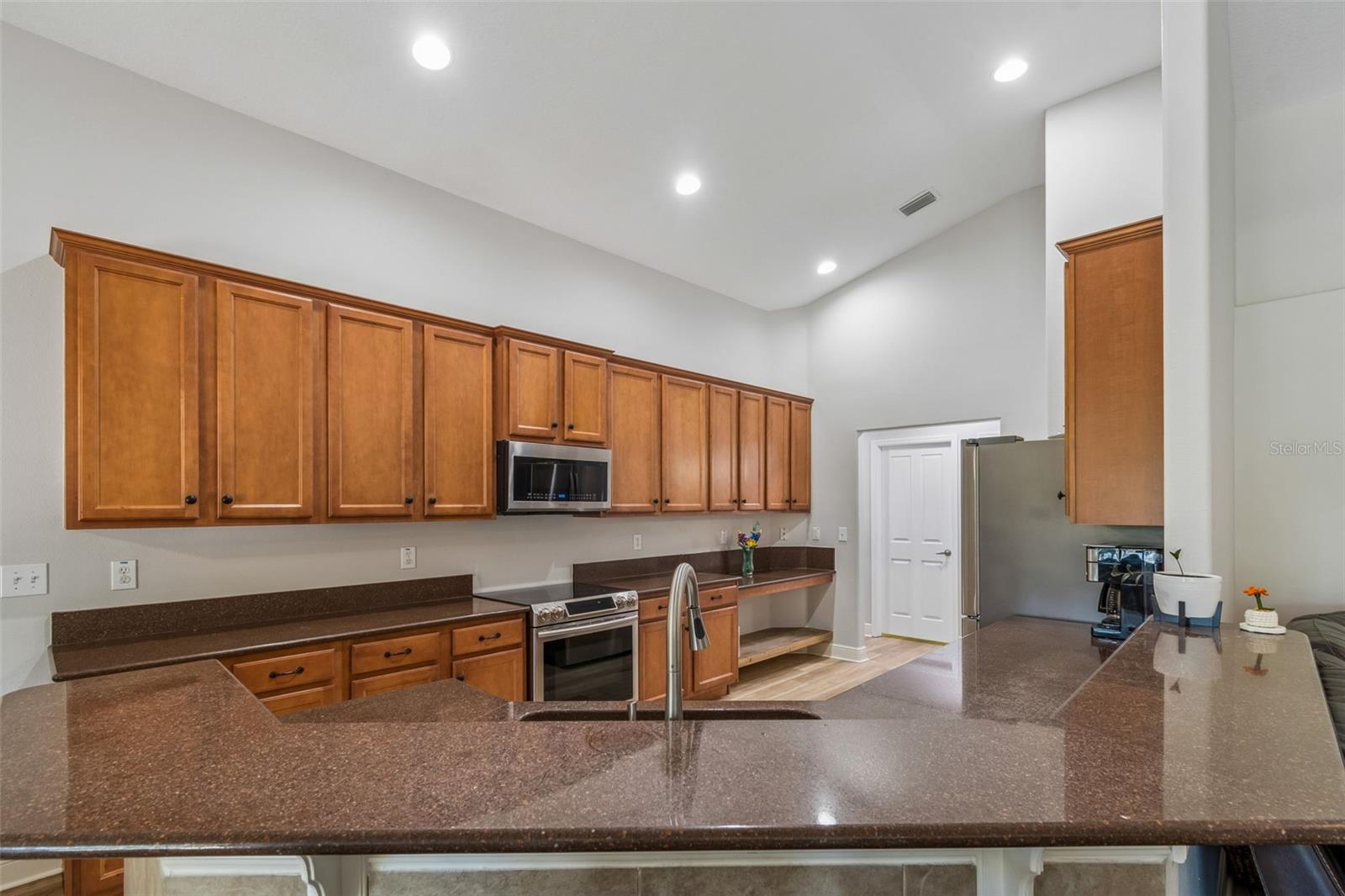 2336 NESSLEWOOD DR — photo 22