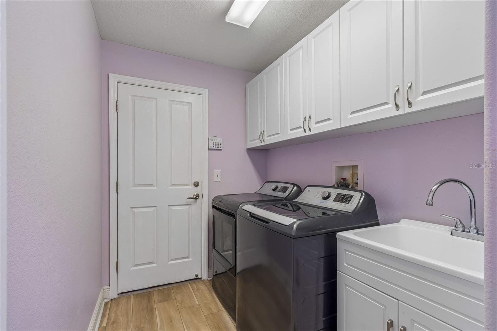 2336 NESSLEWOOD DR — photo 60