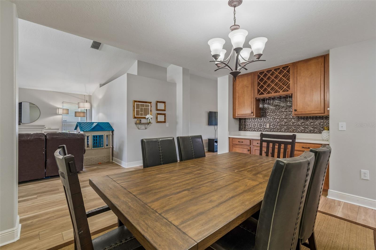 2336 NESSLEWOOD DR — photo 16