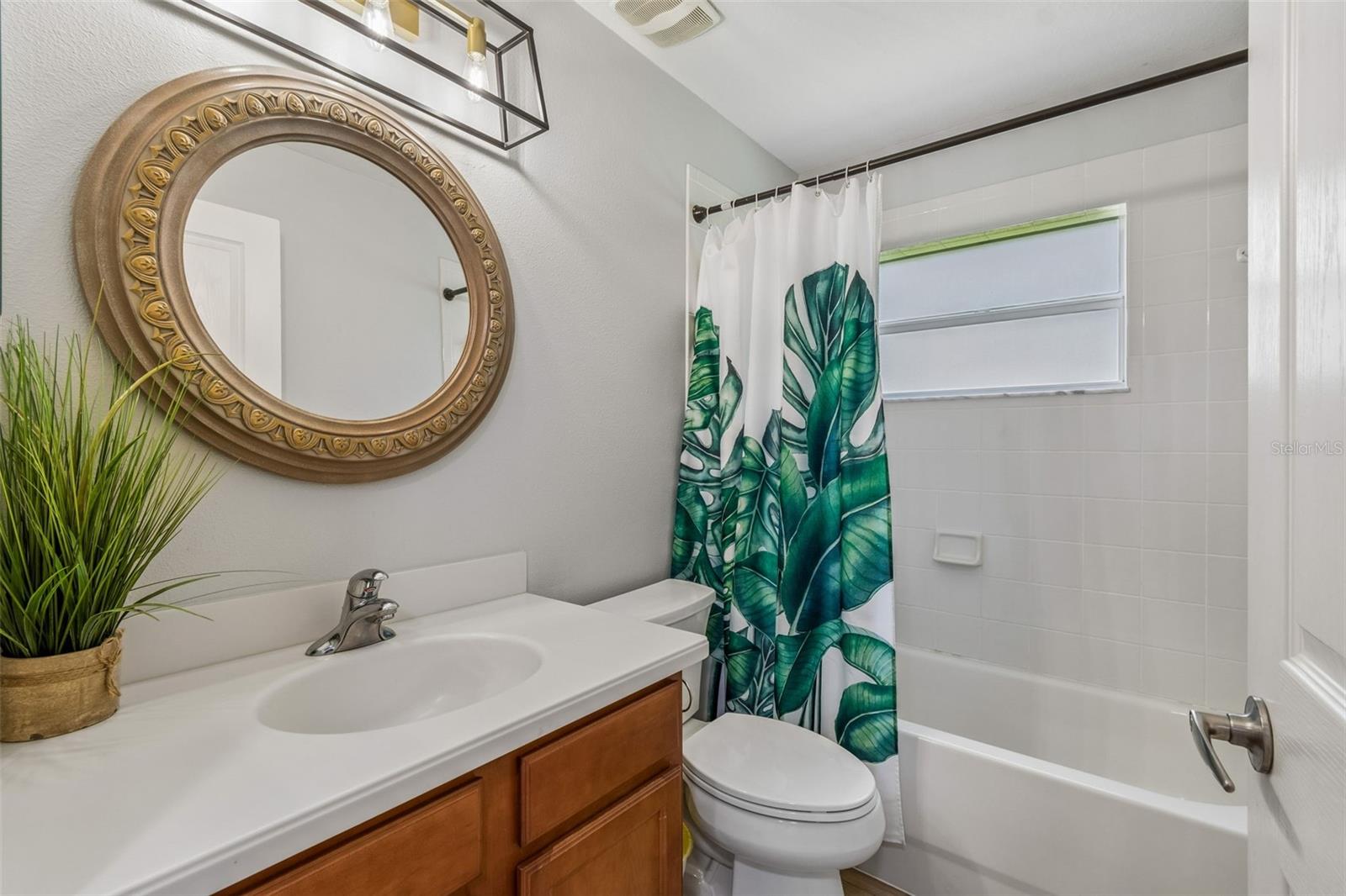 2336 NESSLEWOOD DR — photo 47