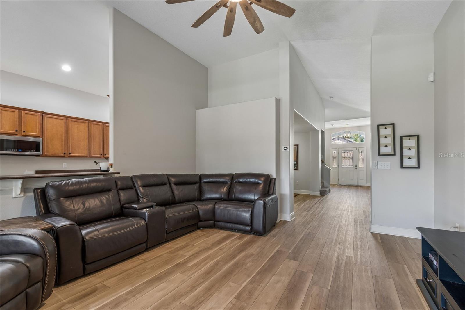 2336 NESSLEWOOD DR — photo 18