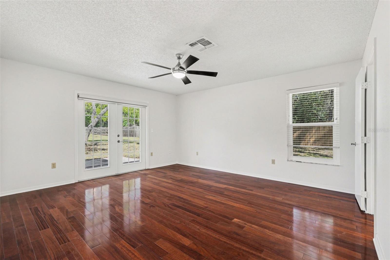18731 FIRETHORN DR — photo 24
