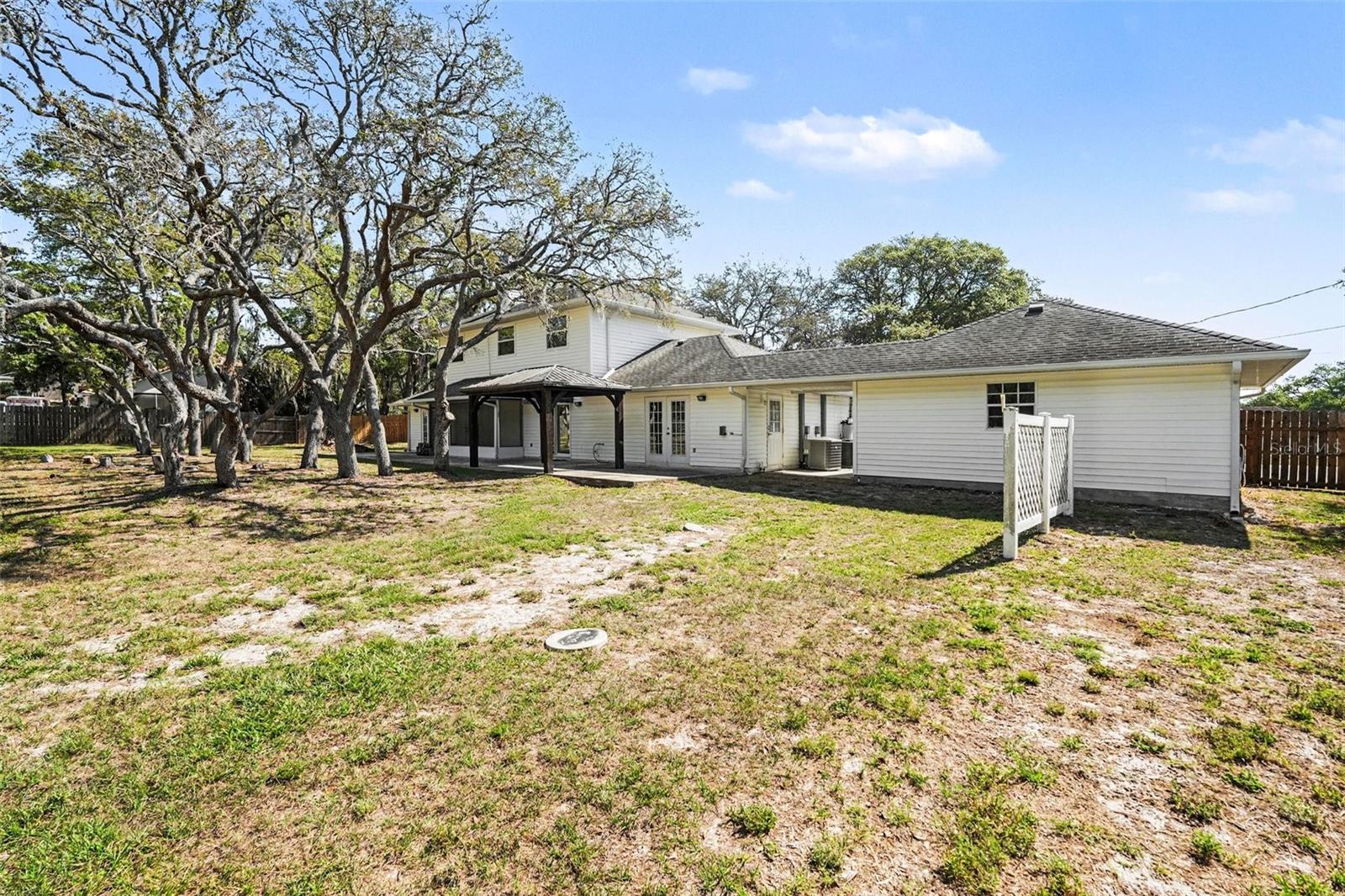 18731 FIRETHORN DR — photo 33