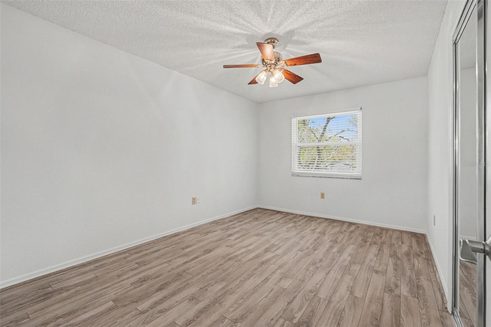 18731 FIRETHORN DR — photo 26