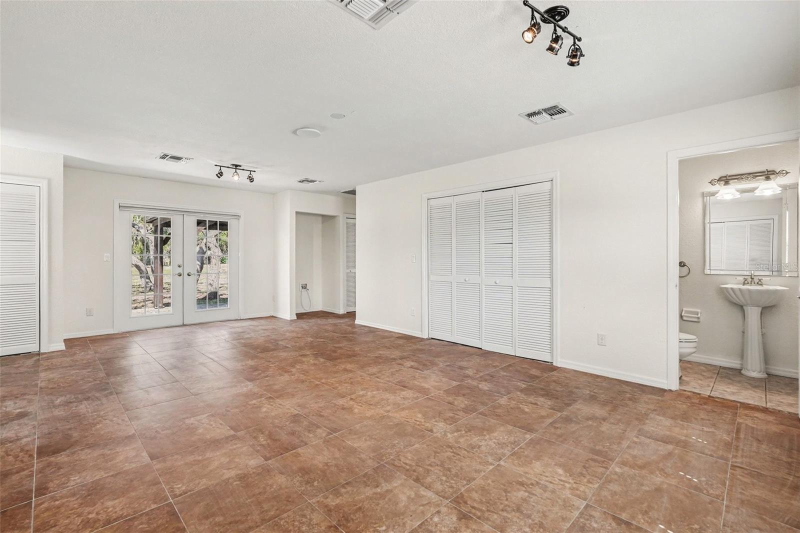 18731 FIRETHORN DR — photo 14