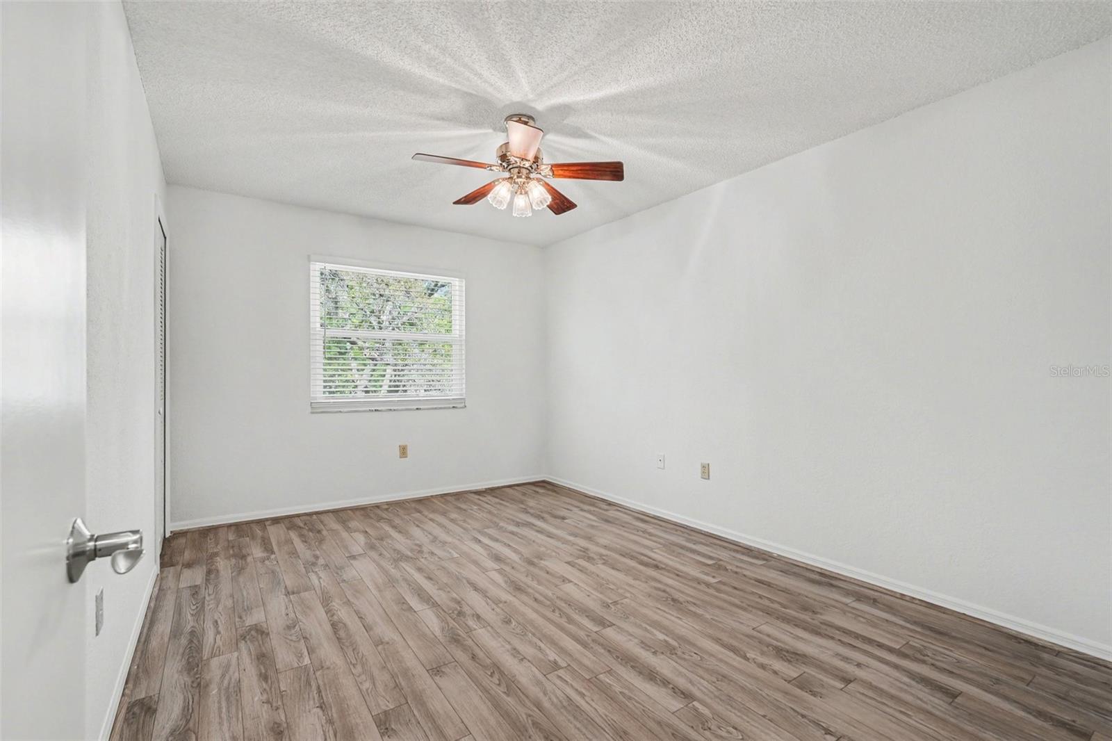 18731 FIRETHORN DR — photo 27