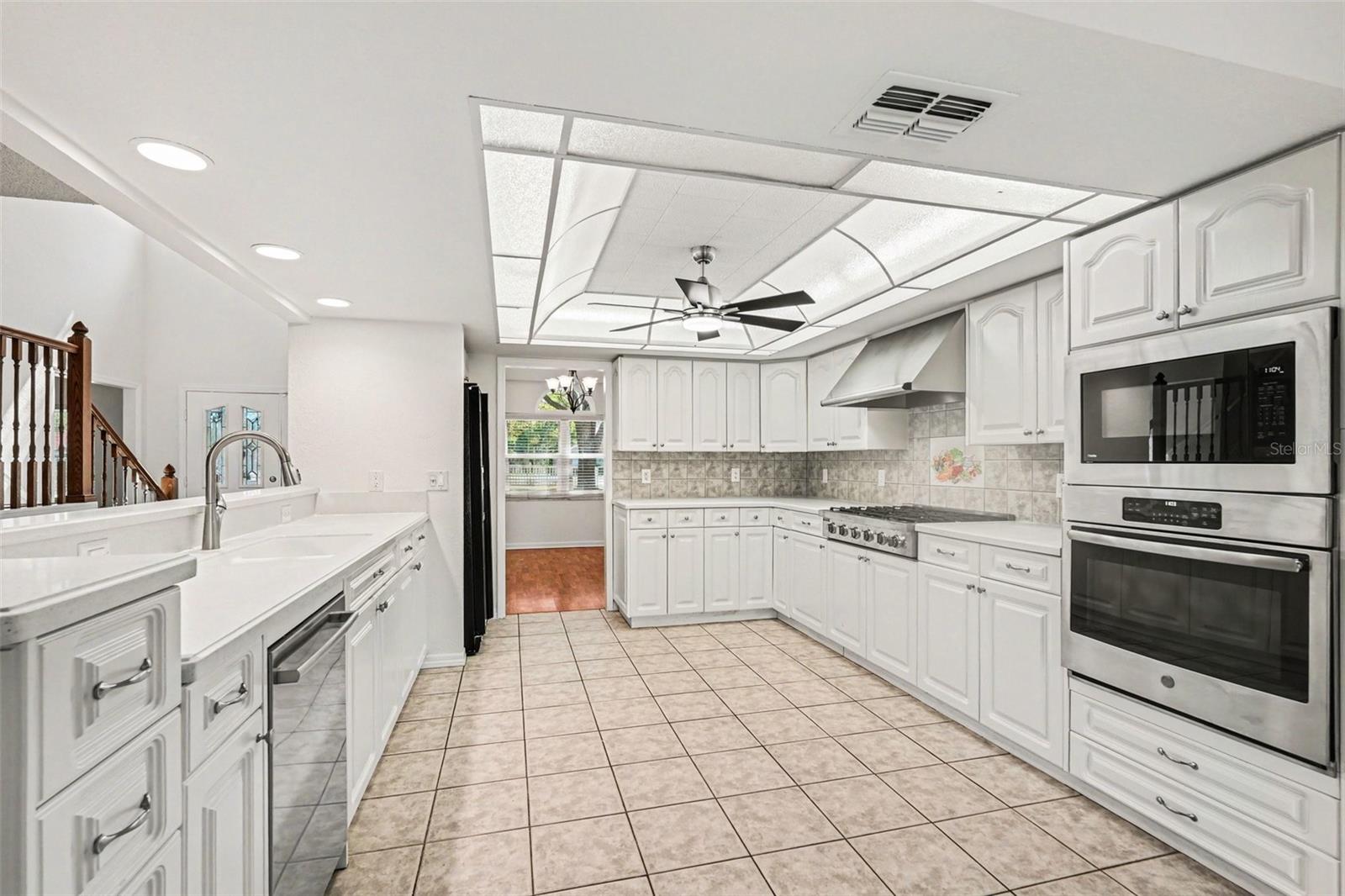 18731 FIRETHORN DR — photo 21