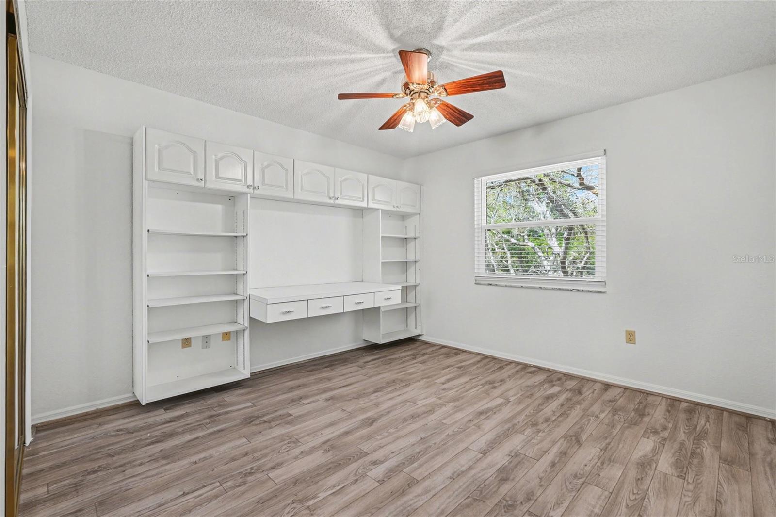 18731 FIRETHORN DR — photo 28