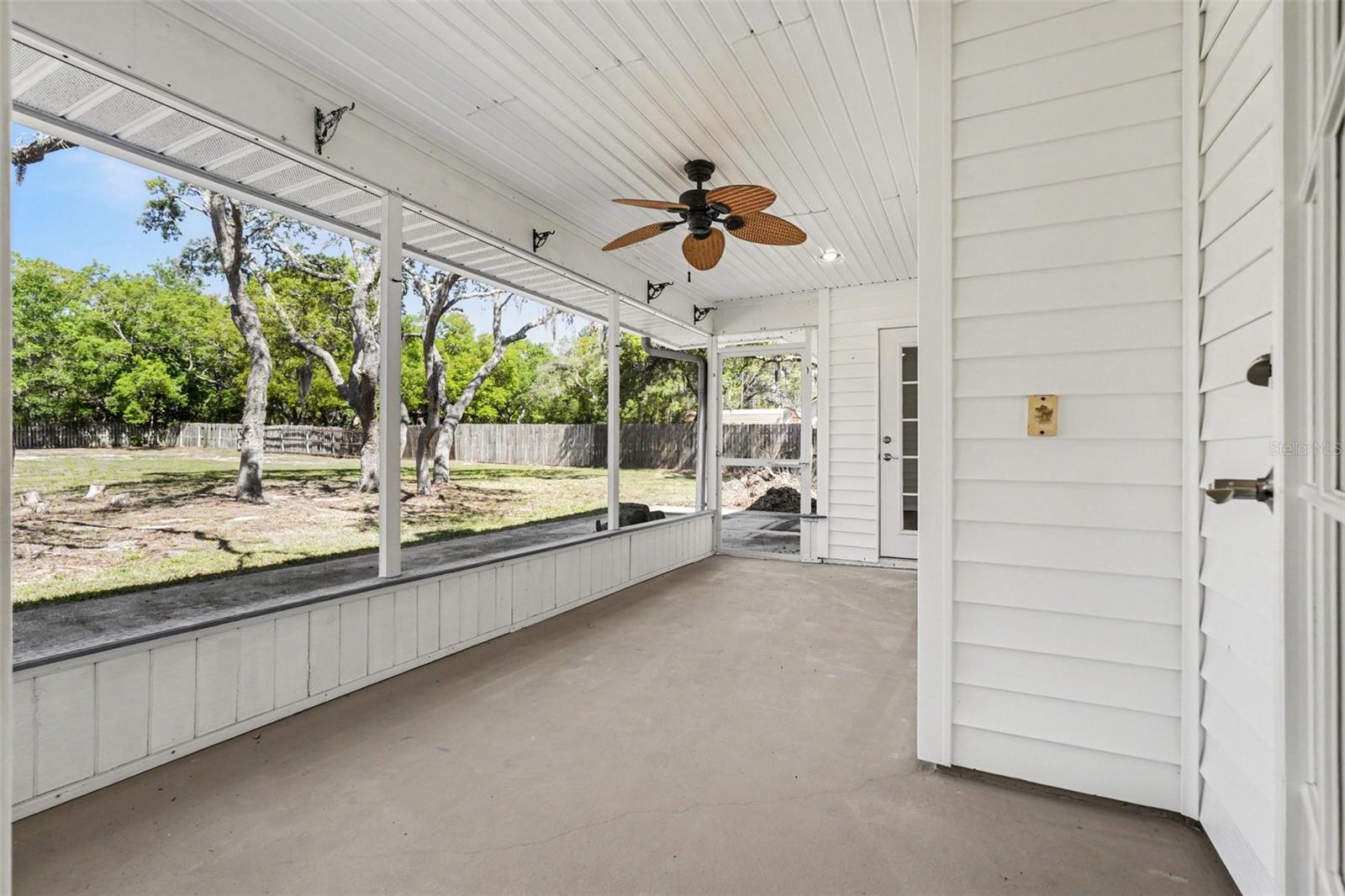 18731 FIRETHORN DR — photo 32