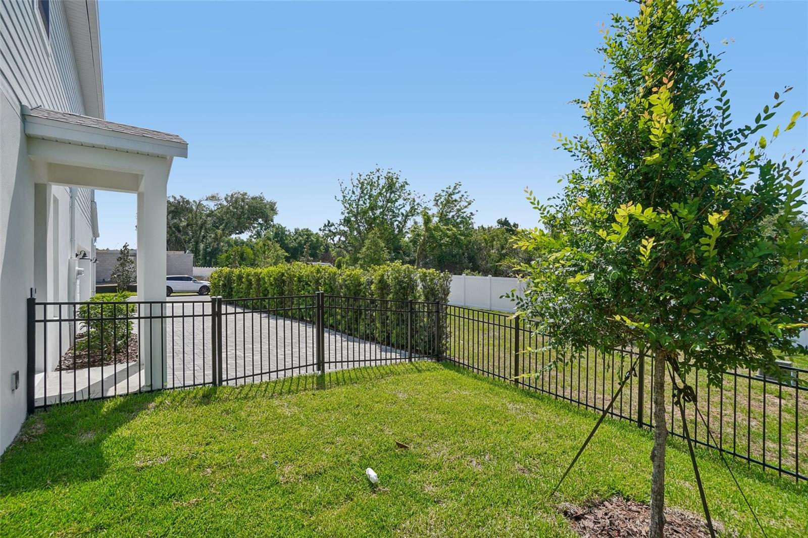610 SILVER STREAM CT — photo 35