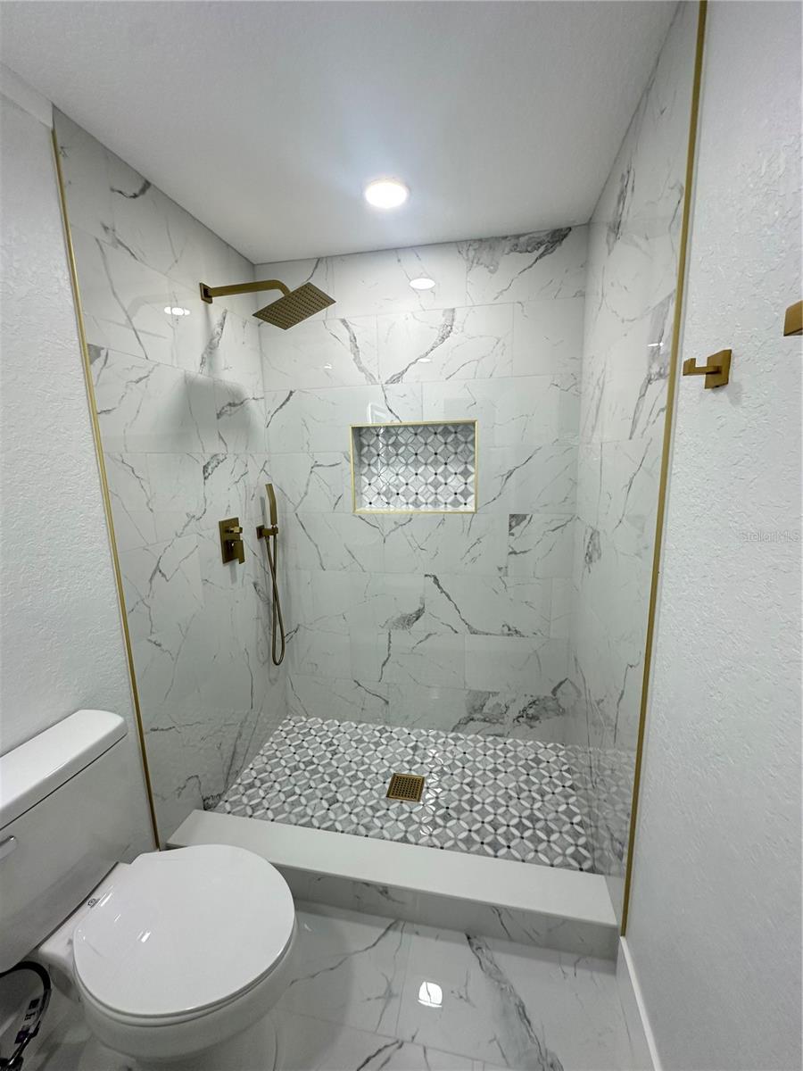 6405 S MANHATTAN AVE — photo 16