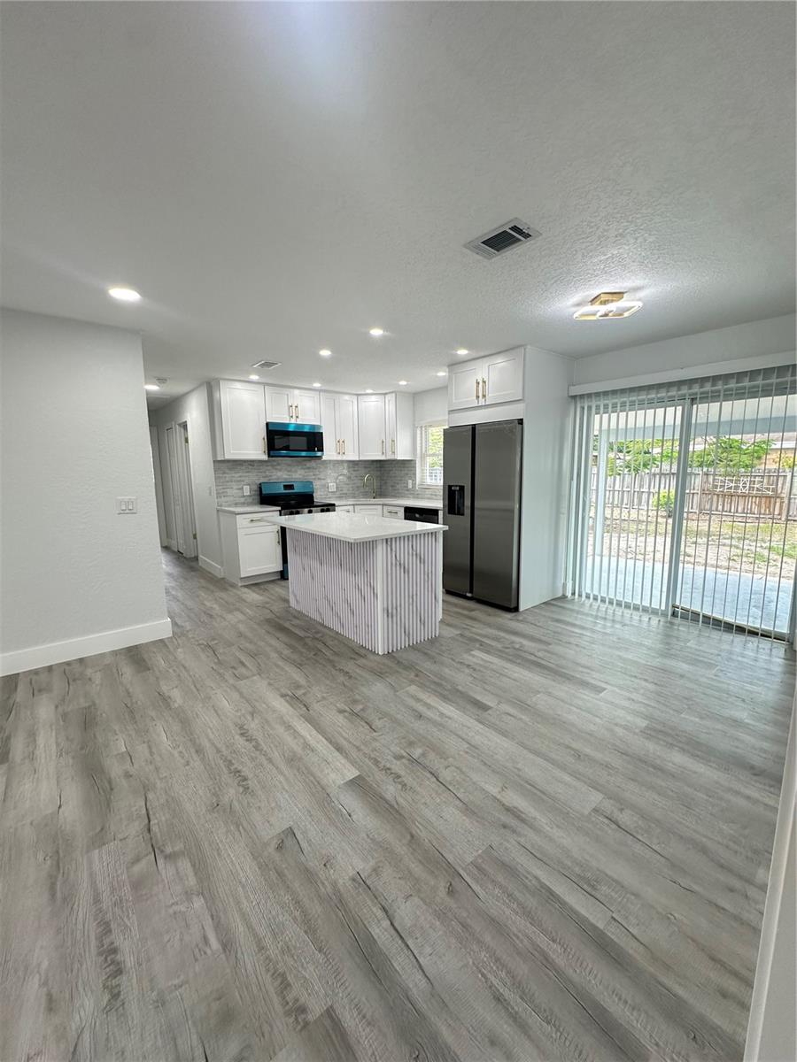 6405 S MANHATTAN AVE — photo 17