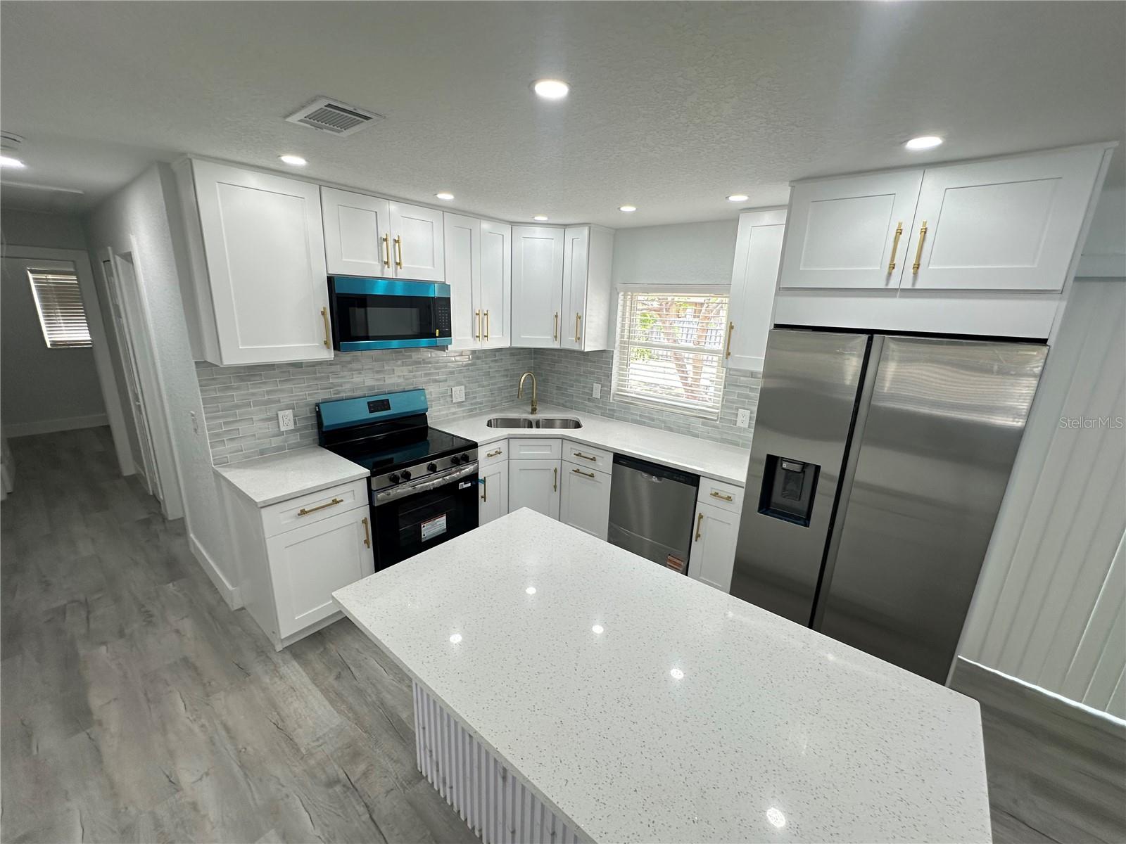 6405 S MANHATTAN AVE — photo 12