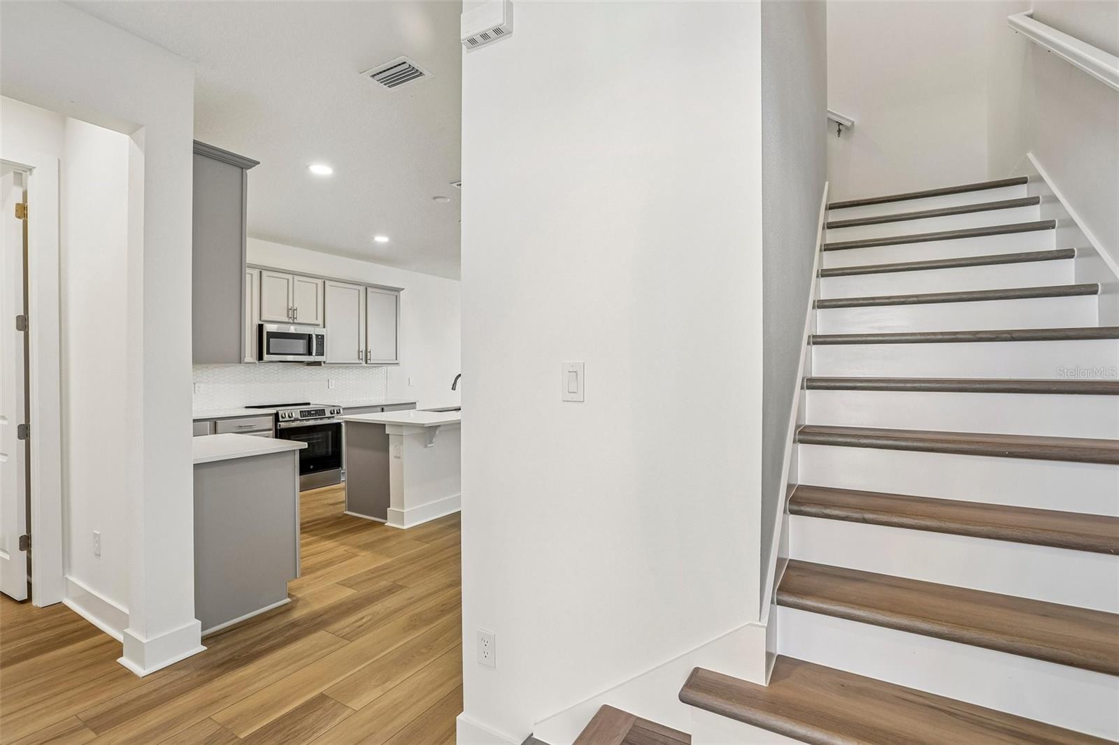 31850 CLOVER FIN CT — photo 13