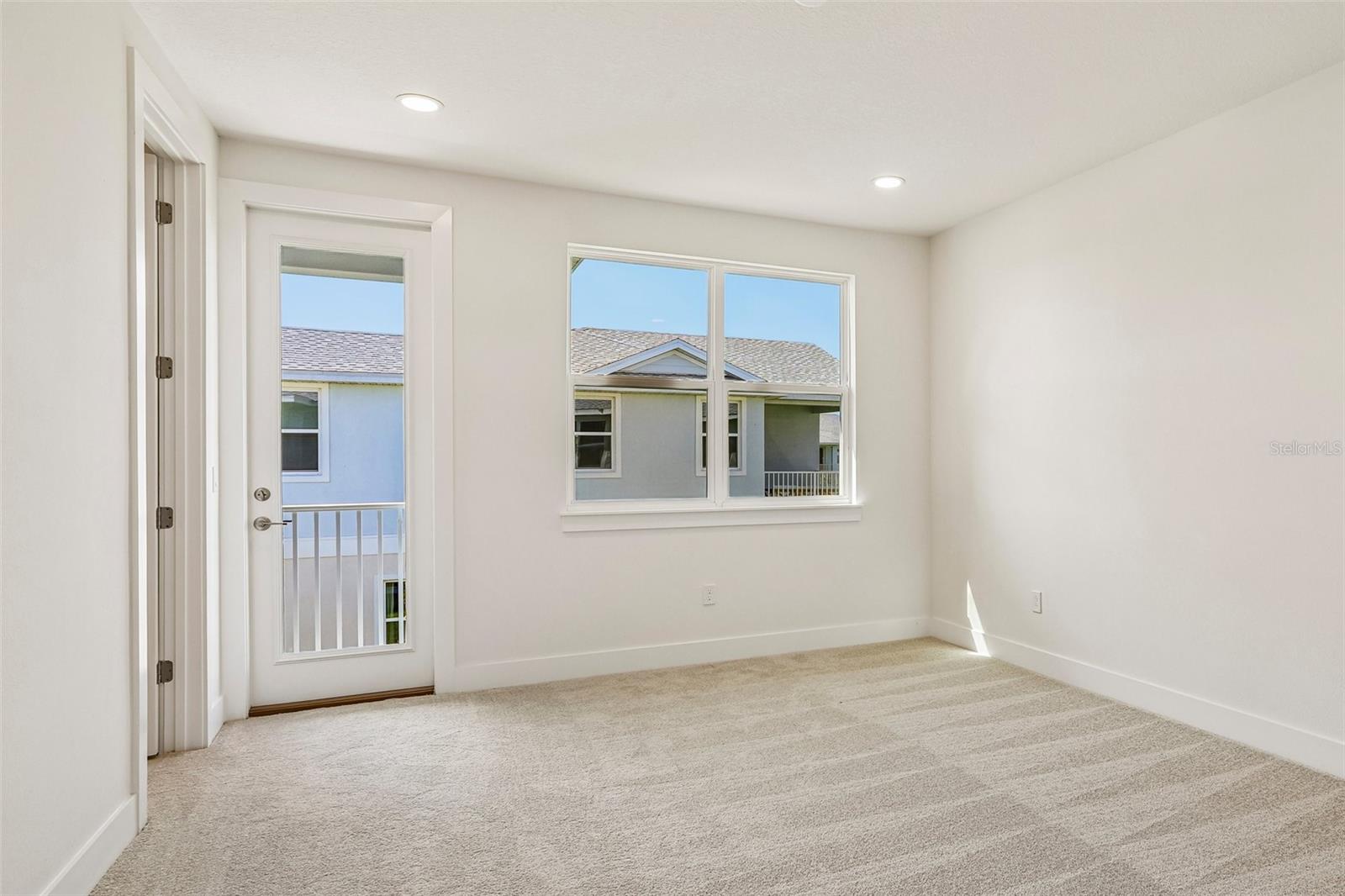 31850 CLOVER FIN CT — photo 24