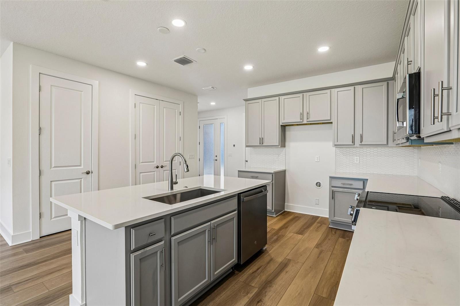 31850 CLOVER FIN CT — photo 5
