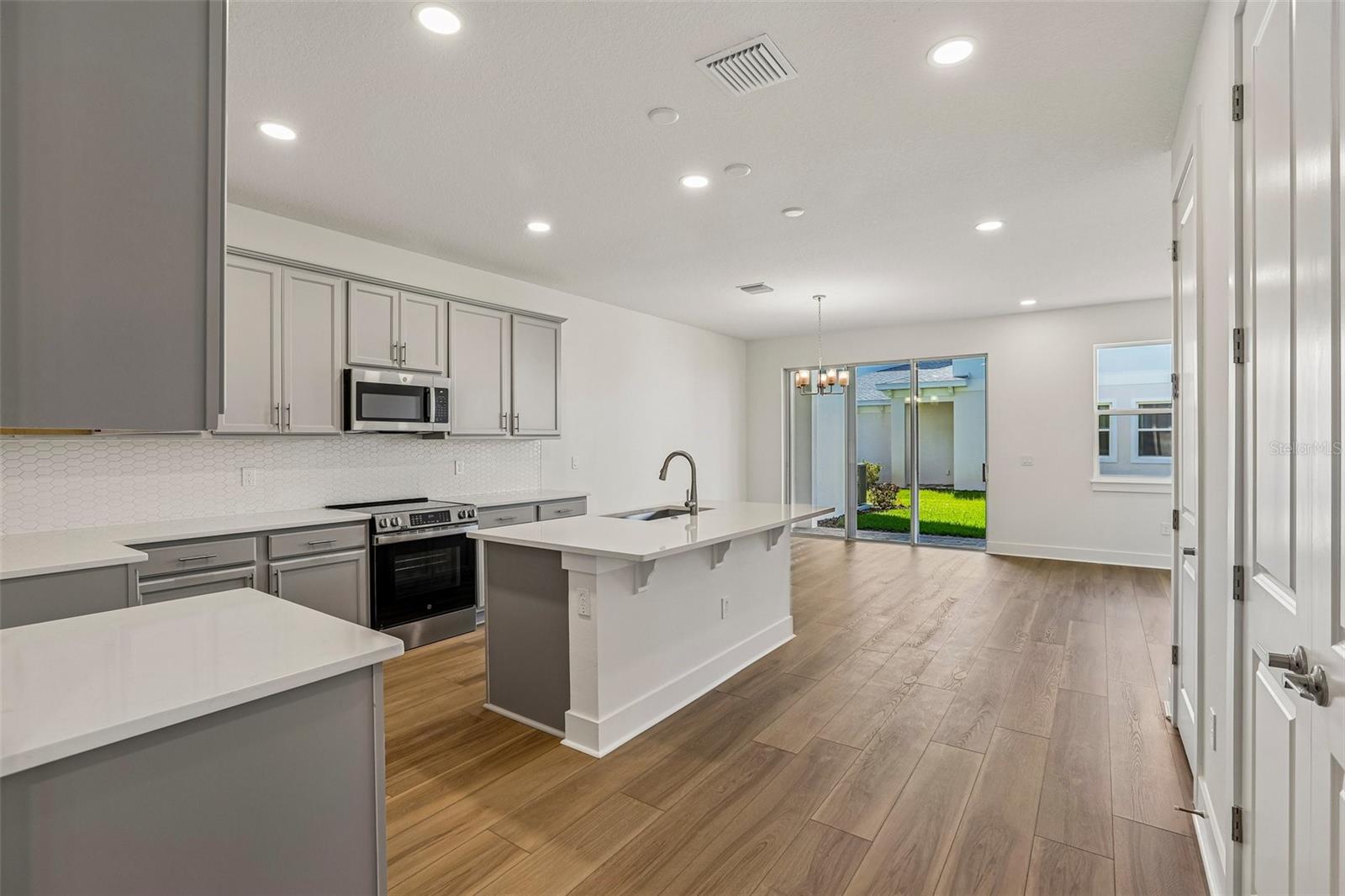 31850 CLOVER FIN CT — photo 7