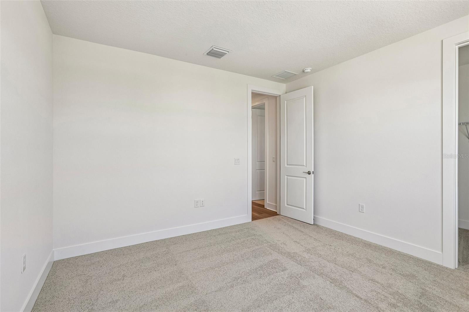 31850 CLOVER FIN CT — photo 27