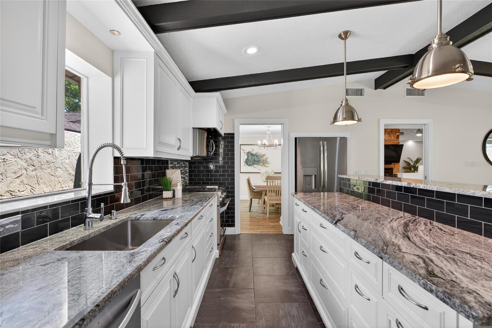 13522 AVISTA DR — photo 31