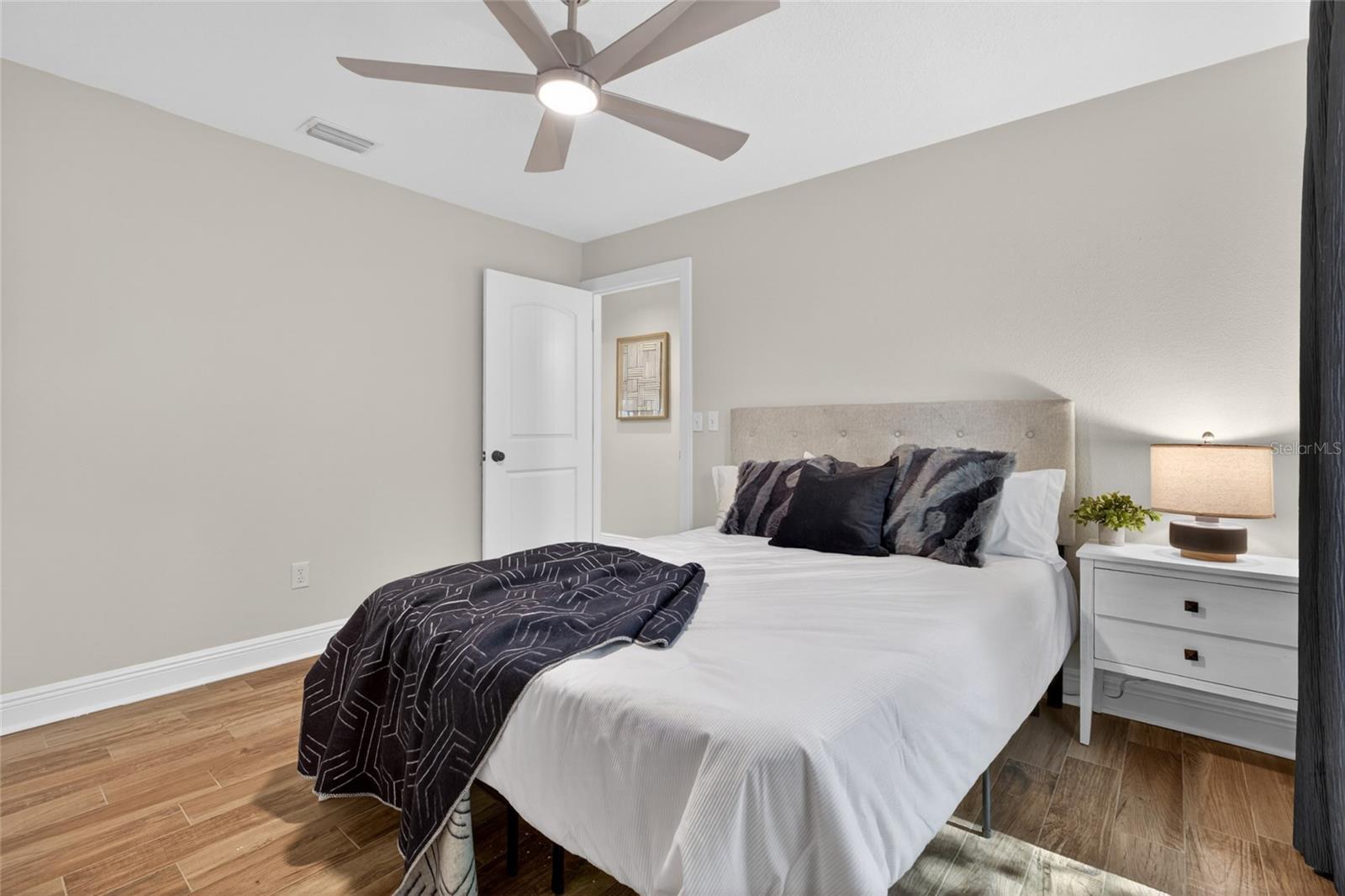 13522 AVISTA DR — photo 50