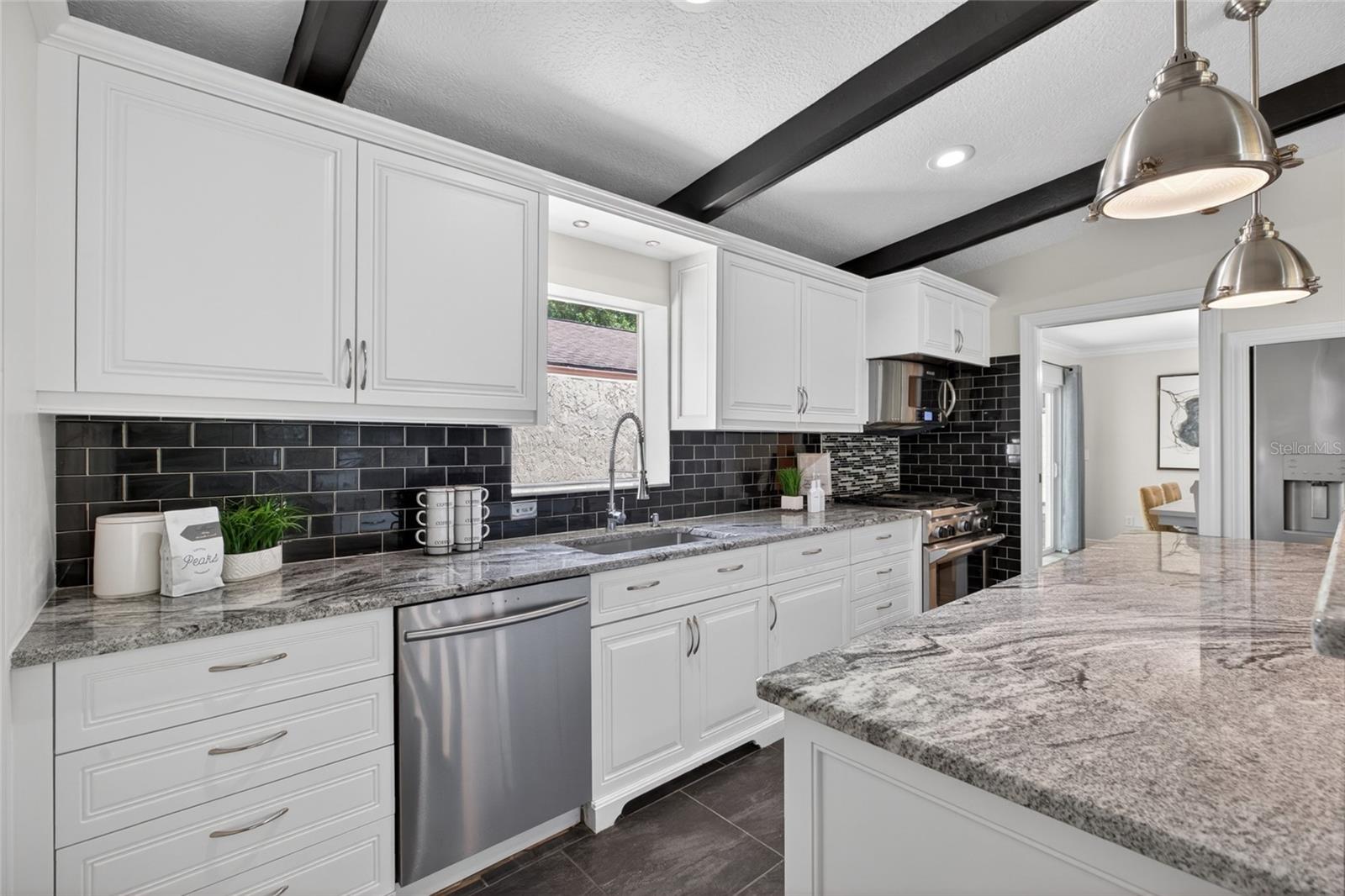13522 AVISTA DR — photo 29