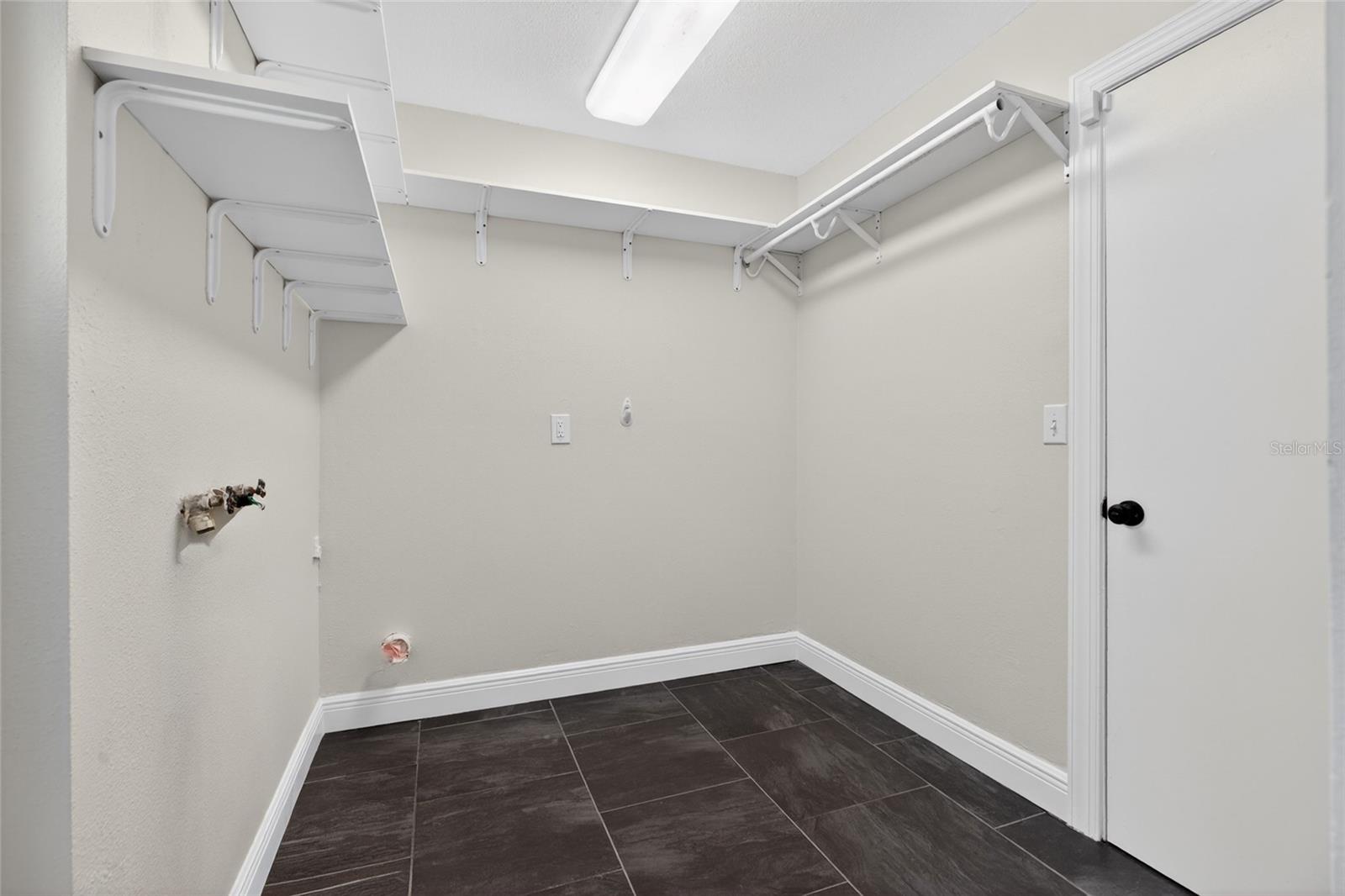 13522 AVISTA DR — photo 36