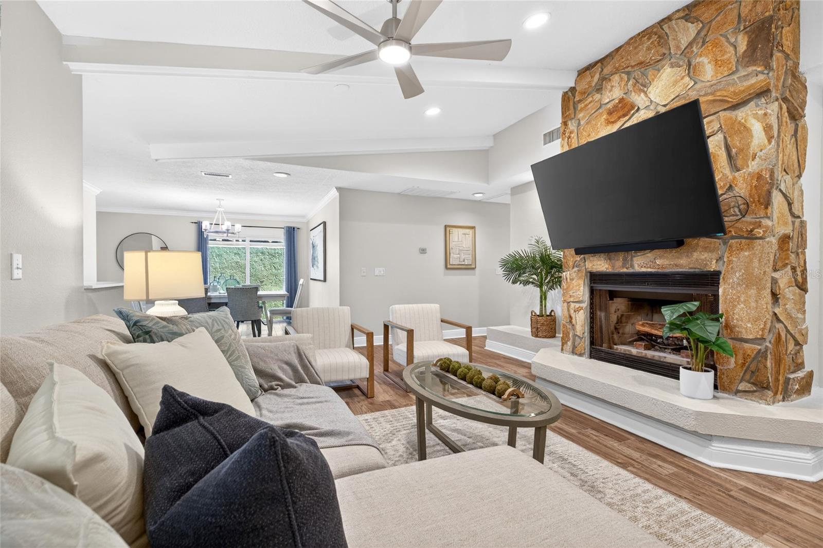 13522 AVISTA DR — photo 15
