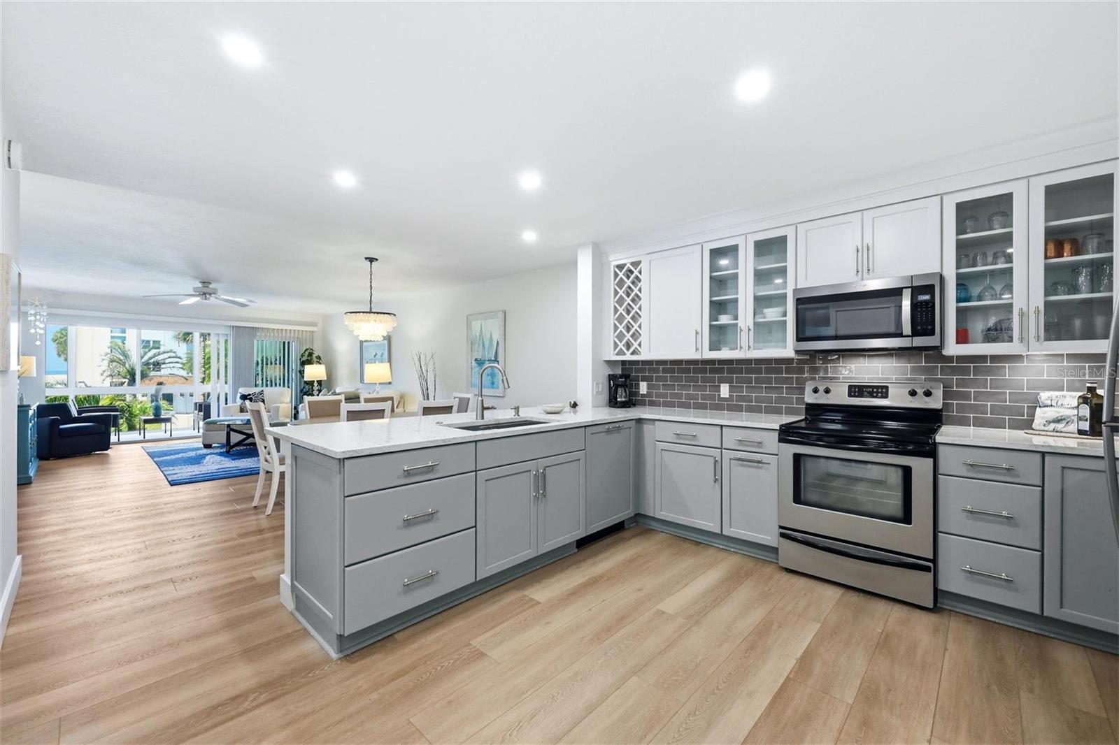 2100 BENJAMIN FRANKLIN DR #205 — photo 16