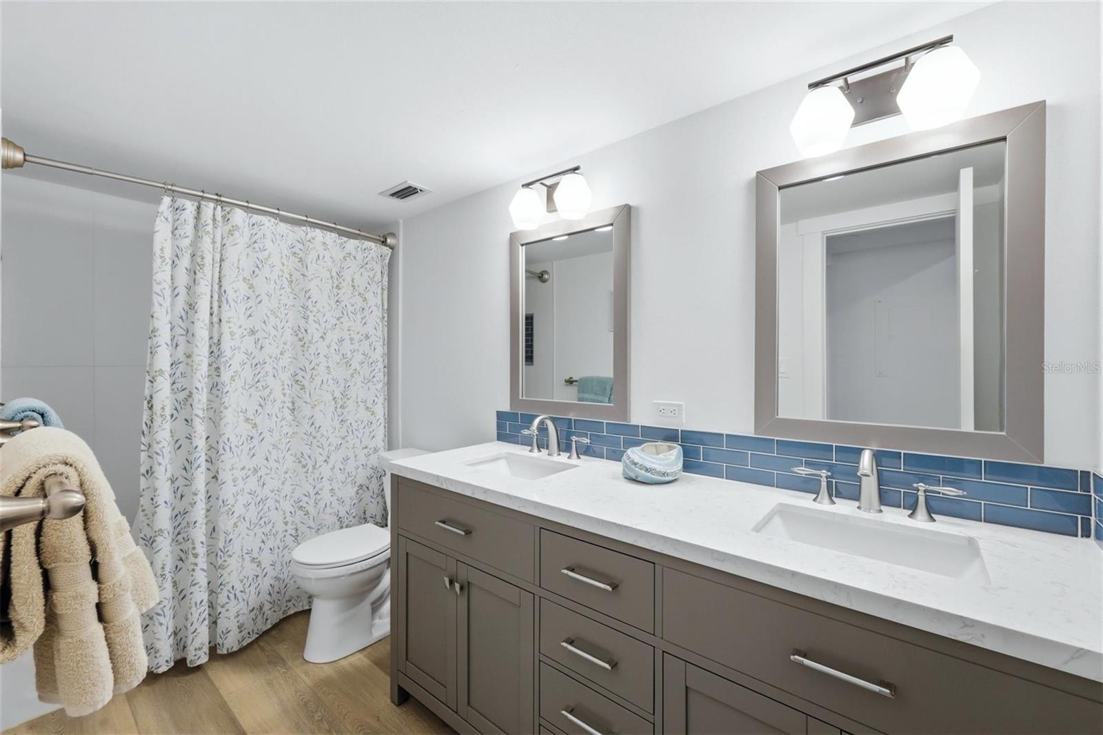 2100 BENJAMIN FRANKLIN DR #205 — photo 24