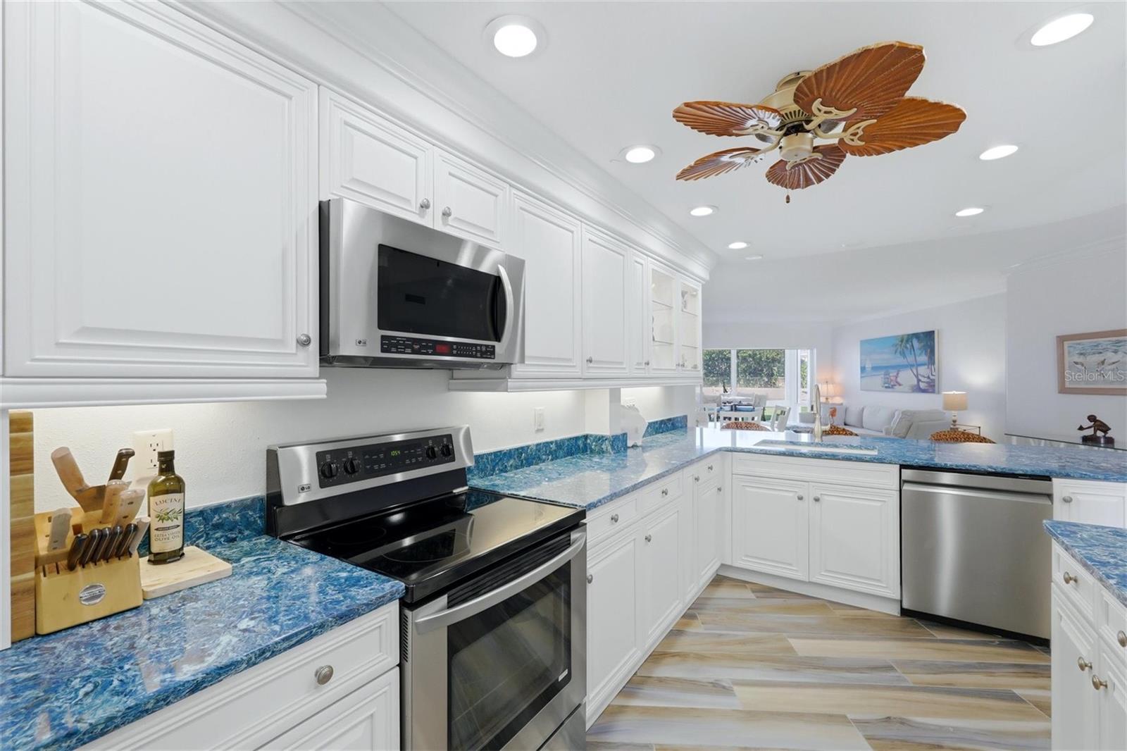 2110 BENJAMIN FRANKLIN DR #104 — photo 21