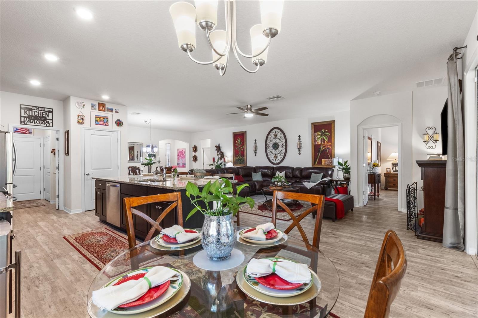 12421 EASTPOINTE DR — photo 30