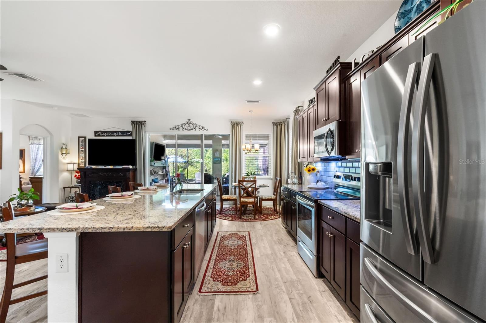 12421 EASTPOINTE DR — photo 13
