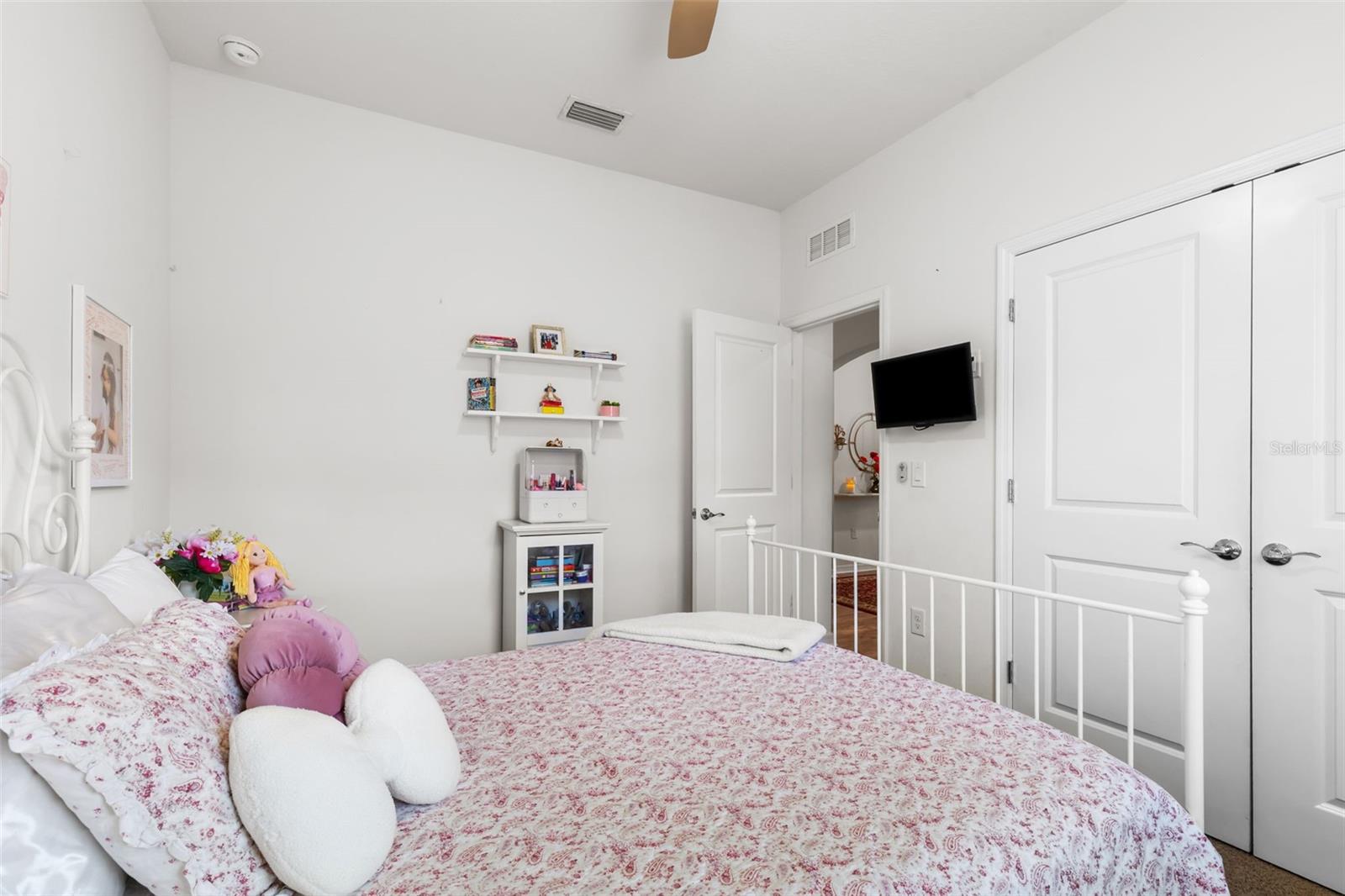 12421 EASTPOINTE DR — photo 15