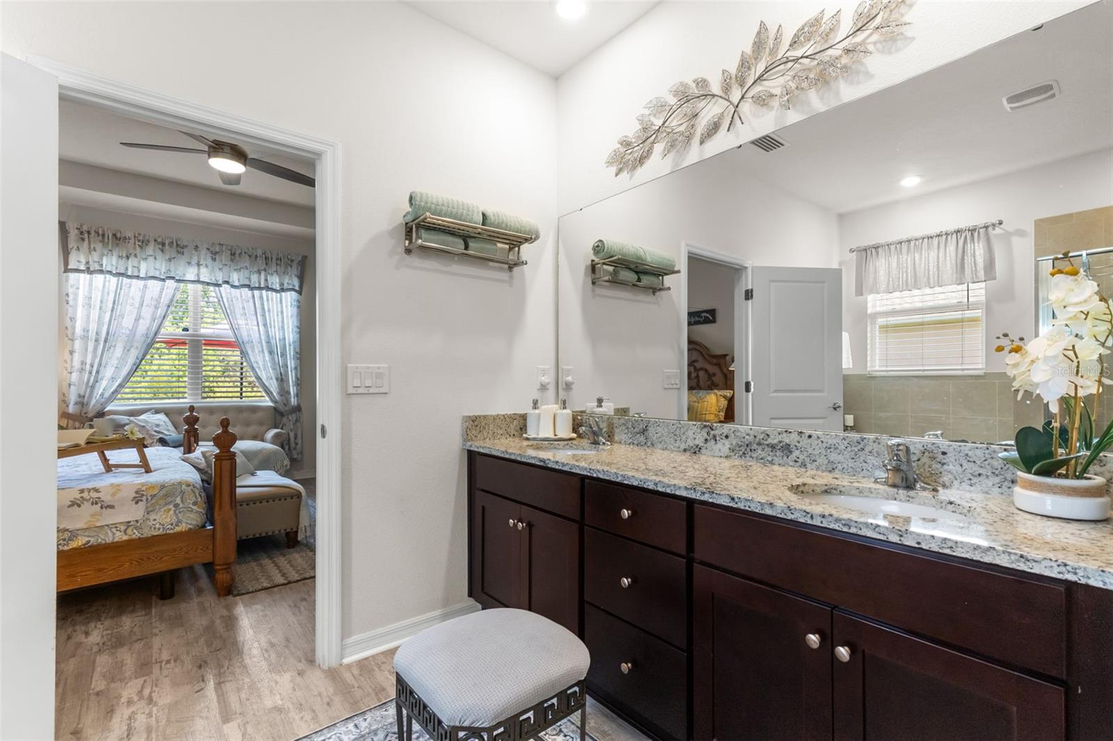 12421 EASTPOINTE DR — photo 43