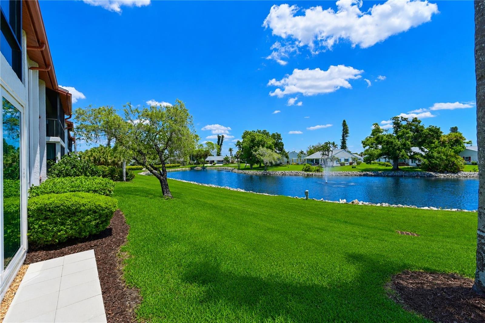 4857 INDEPENDENCE DR — photo 11