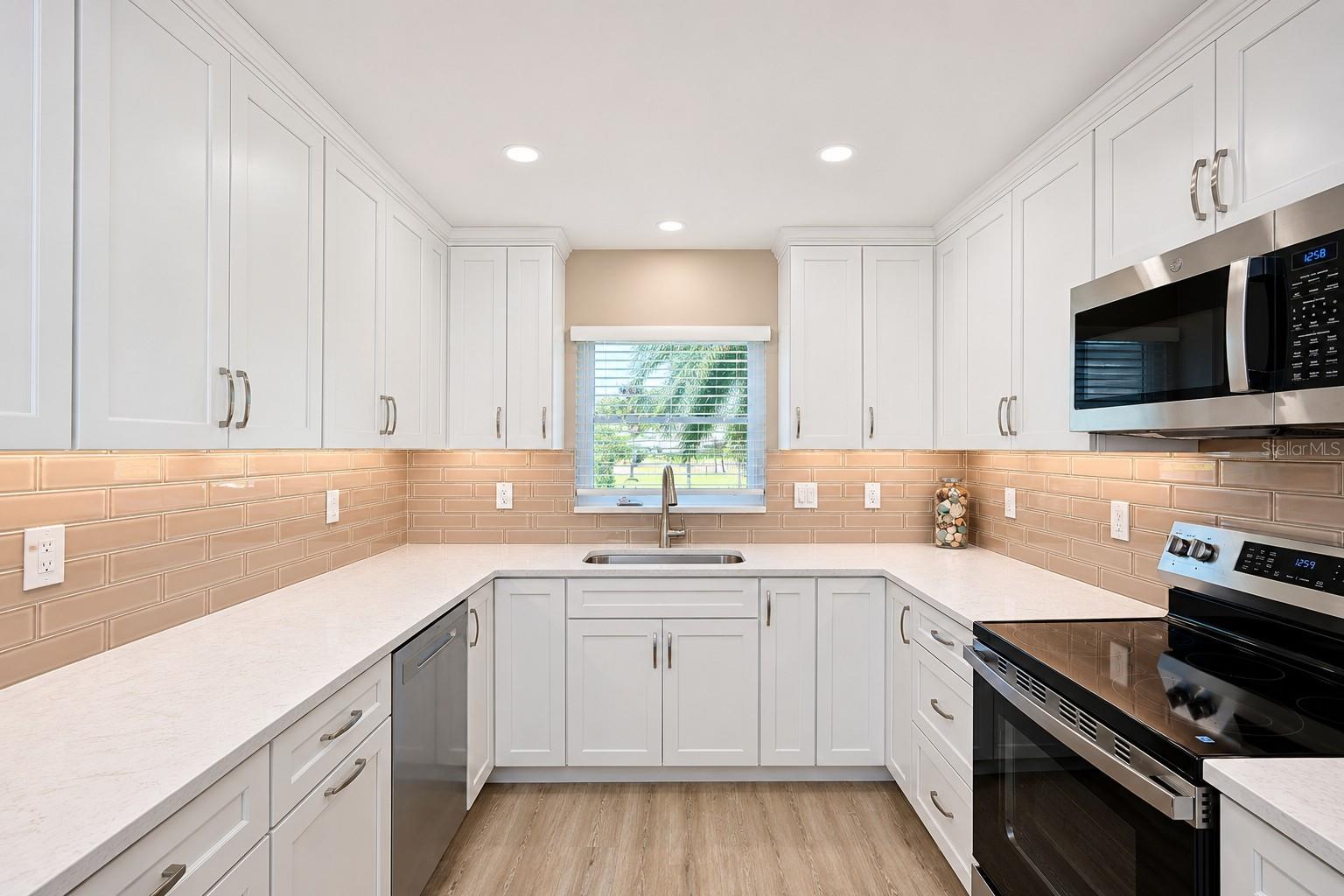 4857 INDEPENDENCE DR — photo 17
