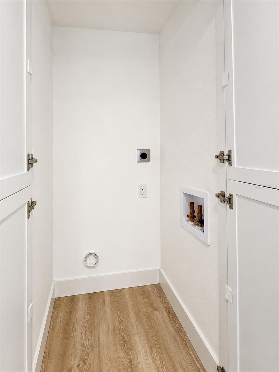 4857 INDEPENDENCE DR — photo 28
